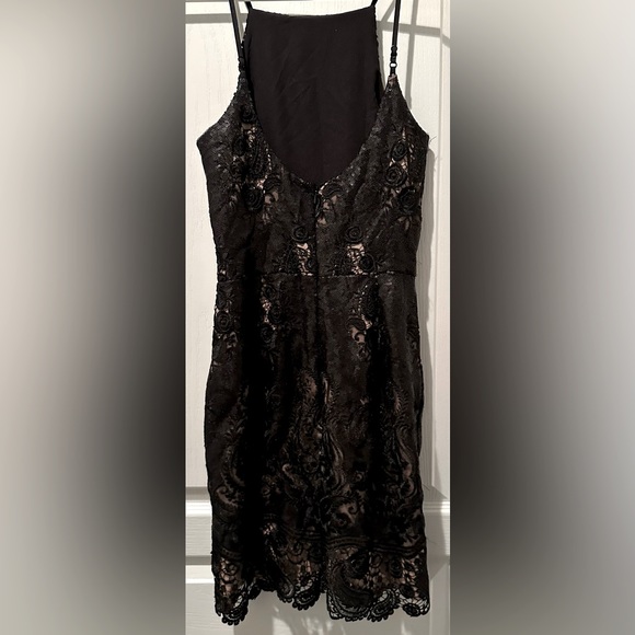 Dress the Population Sleeveless Julie Sequin Lace Mini Dress Black/Nude CL3 - Picture 7 of 9